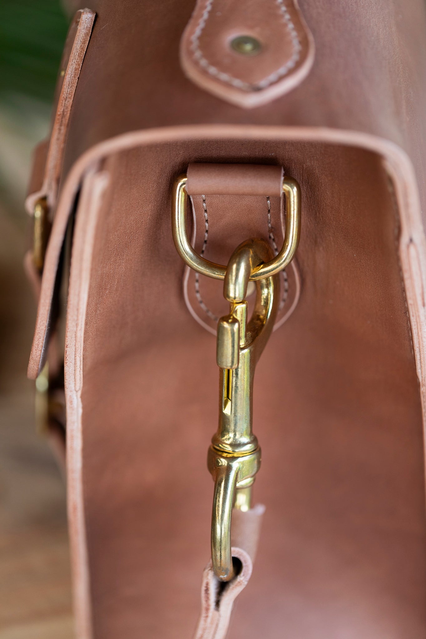 LEATHER BRIEFCASE