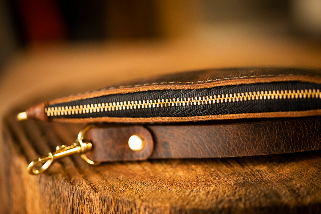 LEATHER CLUTCH - Small
